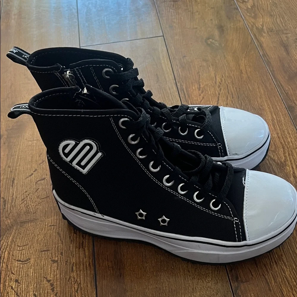 Justice high top shoe